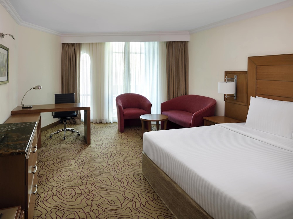 DELUXE, SUITE