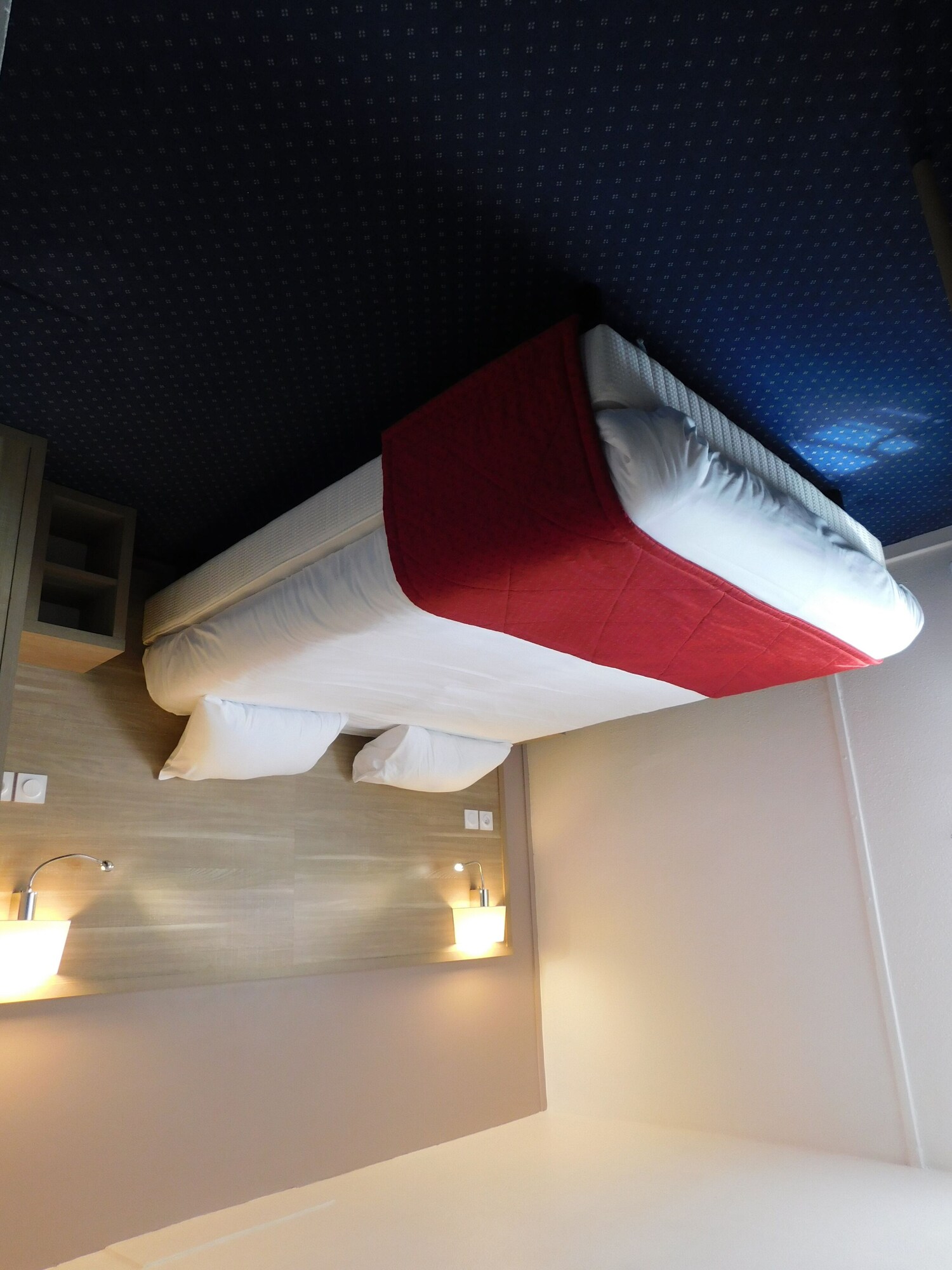 ROOM, QUADRUPLE