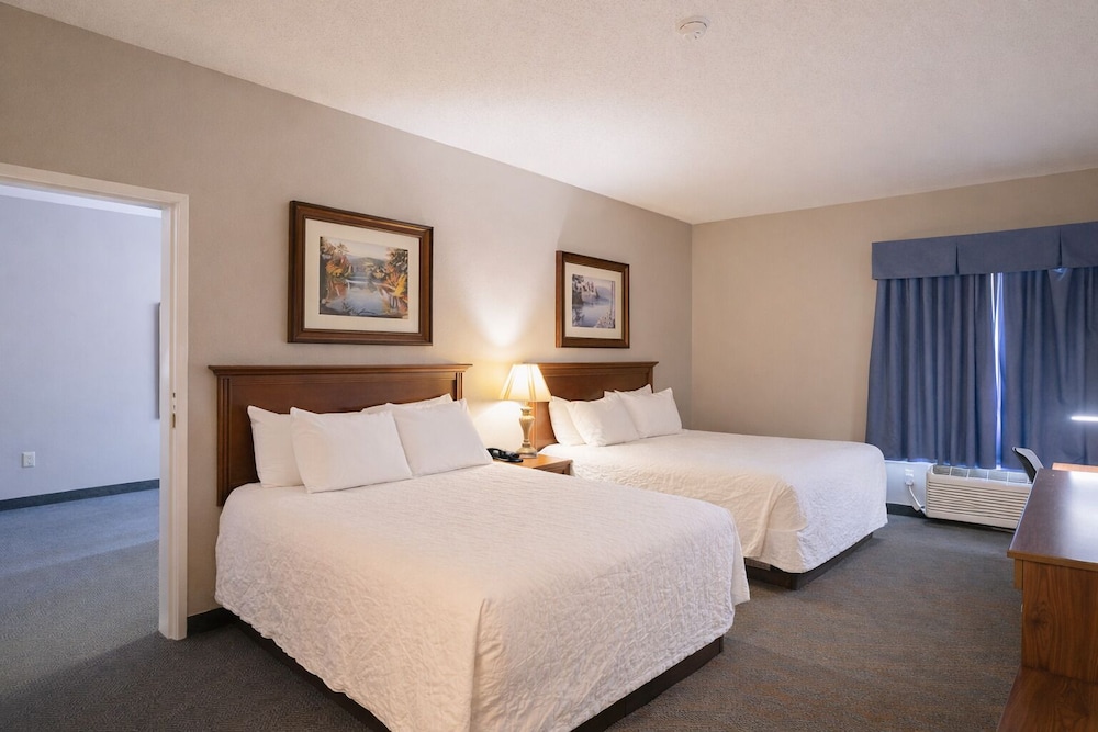 FAMILY SUITE, SINGLE, KING BED, QUEEN BED