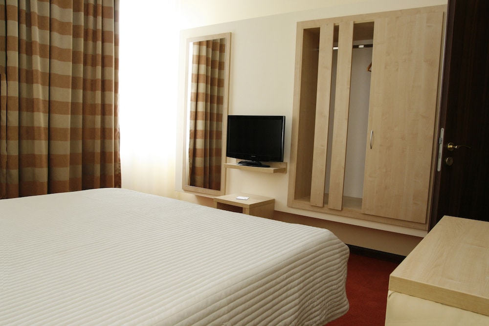 Hotel Capitol 15/55