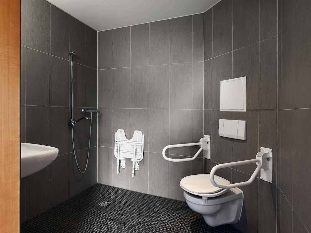 B&B HOTEL Krefeld-Sud 44/47