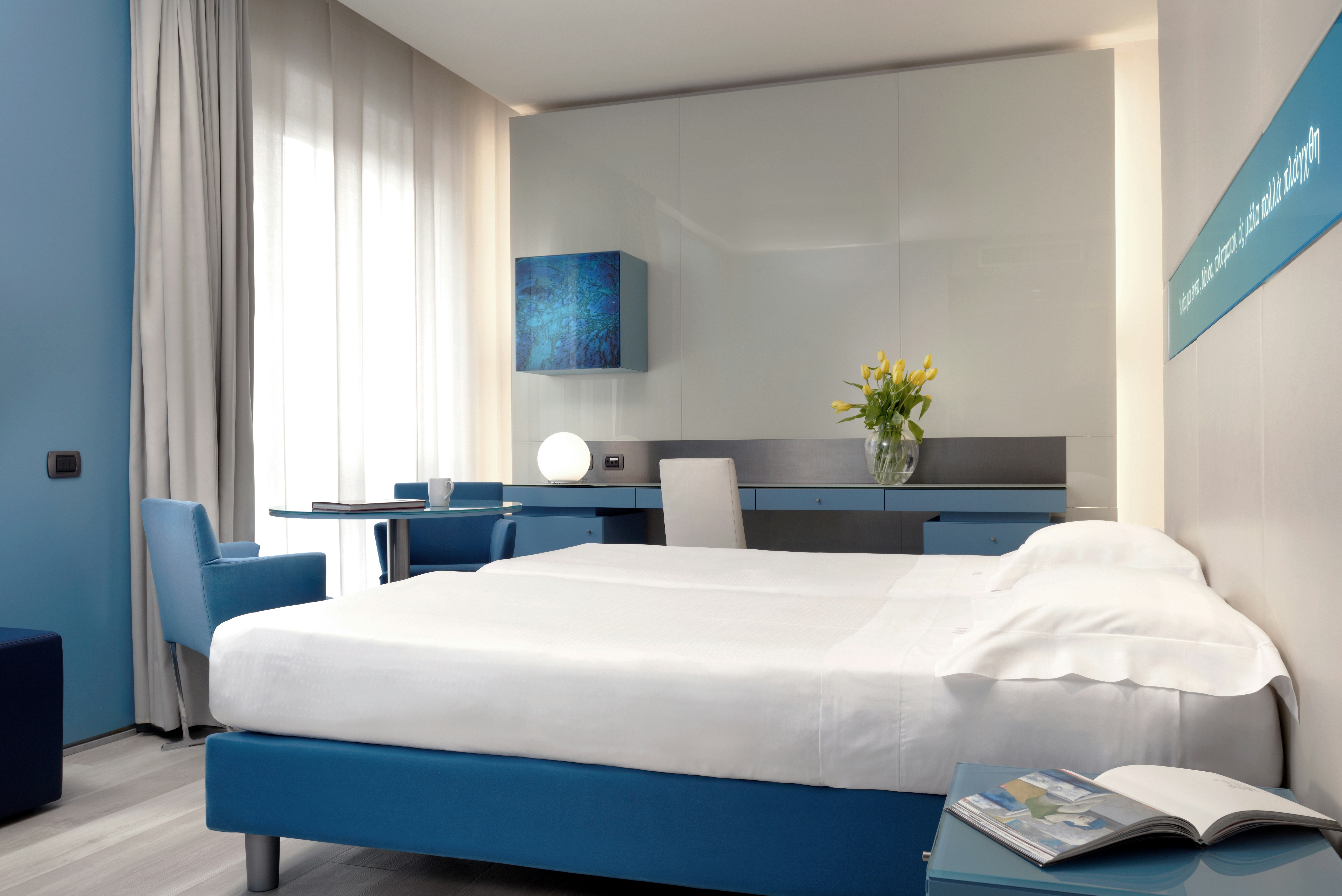 SUPERIOR, TWIN BEDS