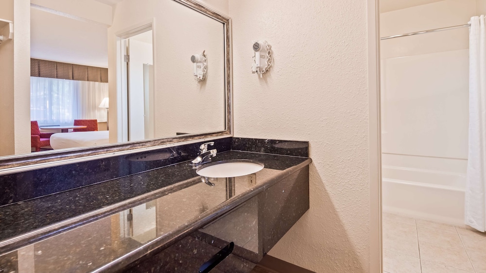 Best Western Golden Key 19/27