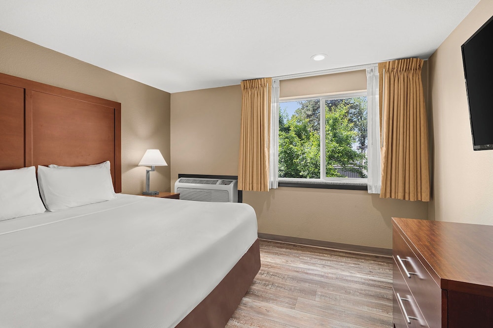 Upgrade, Suite, King Bed, Sofa