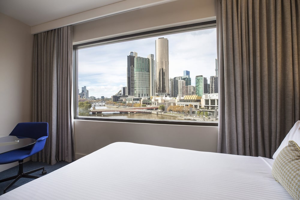 Crowne Plaza Hotel Melbourne 21/72