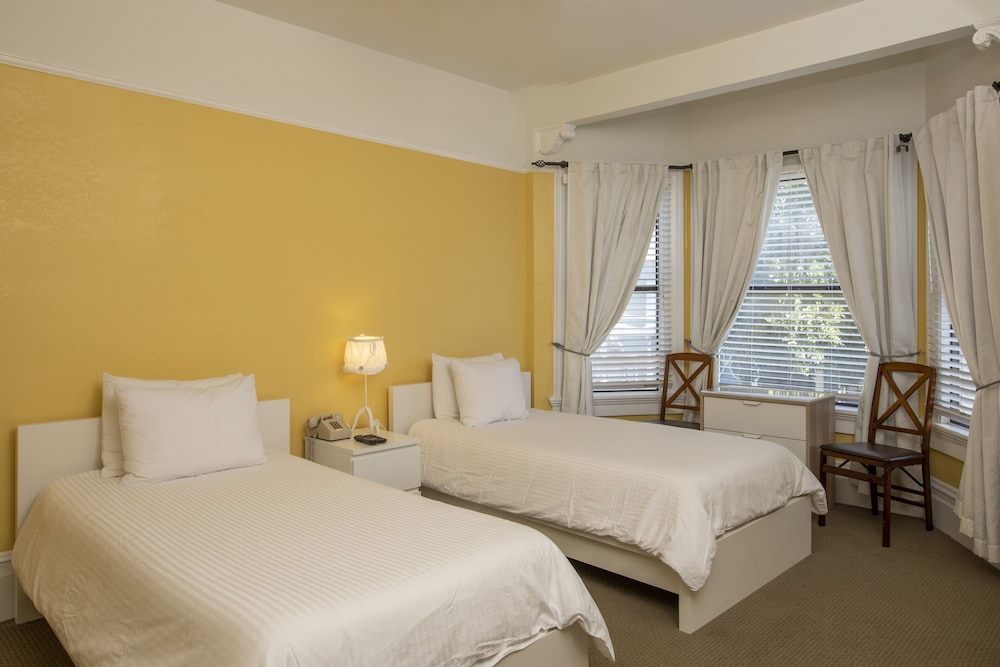 Hayes Valley Inn 12/71