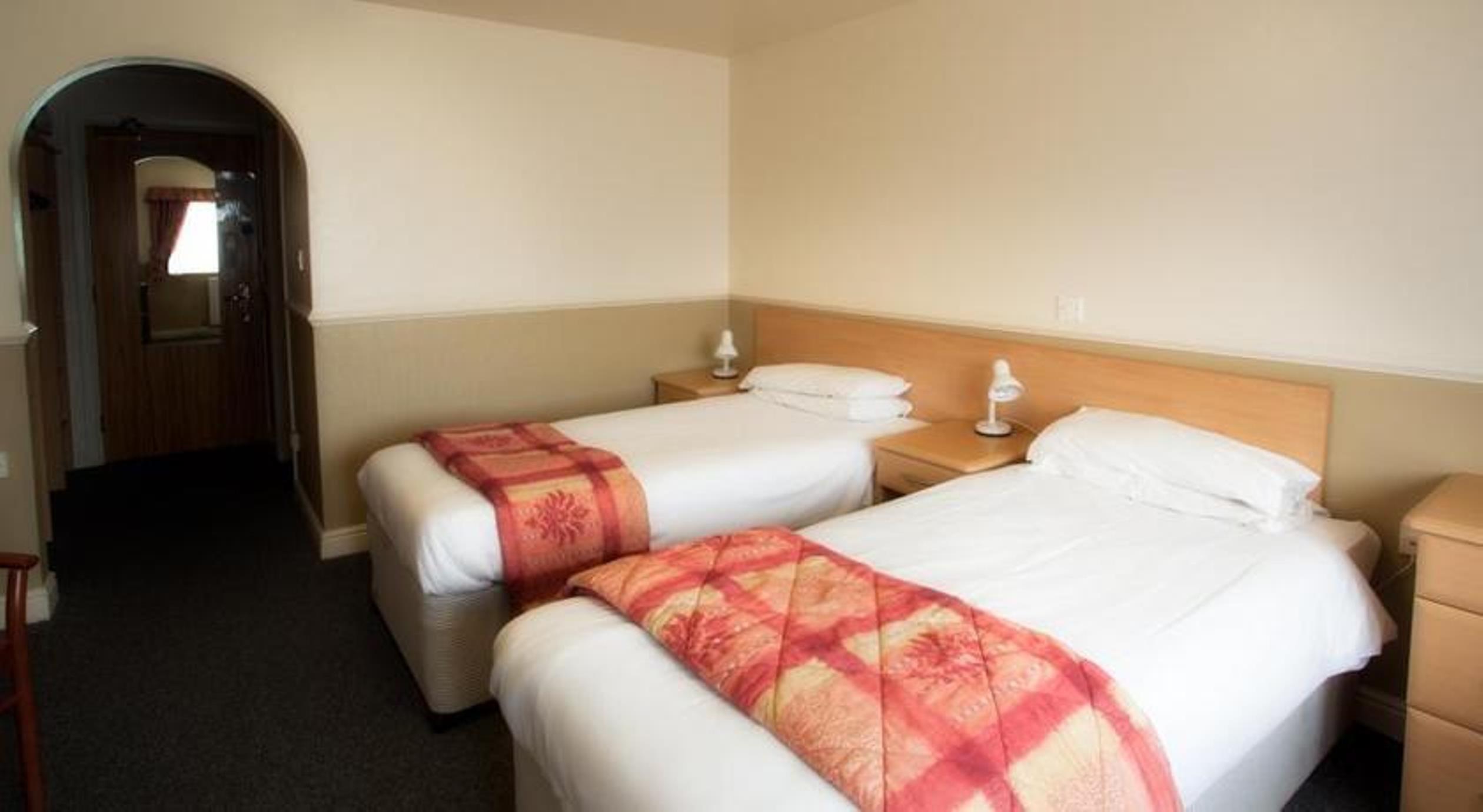 Moreton Park Lodge 5/20