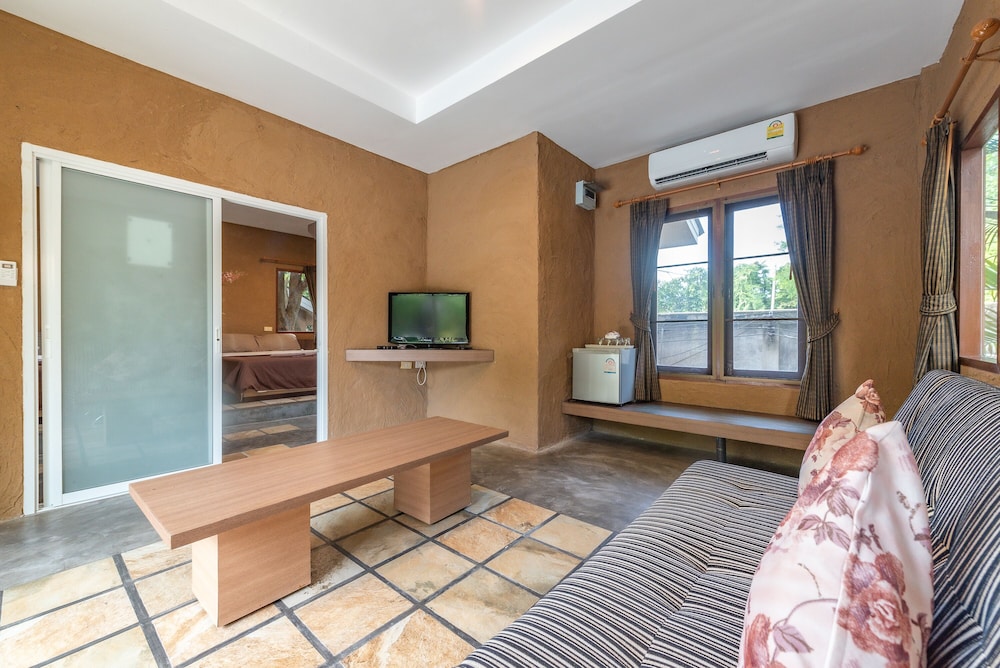 Muntra Garden Resort 24/47