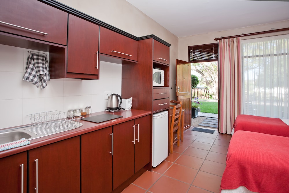 Miles B B Guesthouse 41/41