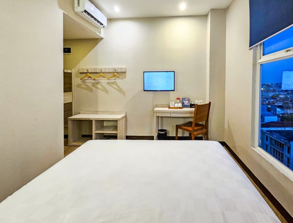 Hotel 88 Kedungsari 24/64