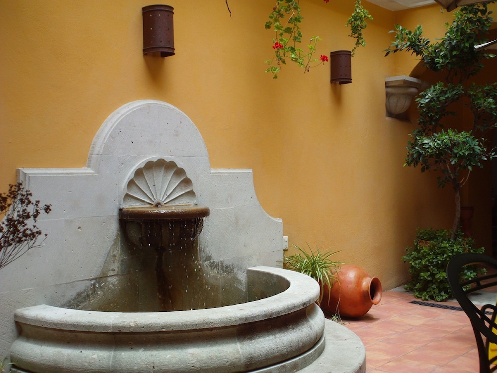 Hotel Casa Divina Oaxaca(formerly Villa Vera Oaxaca) 71/73