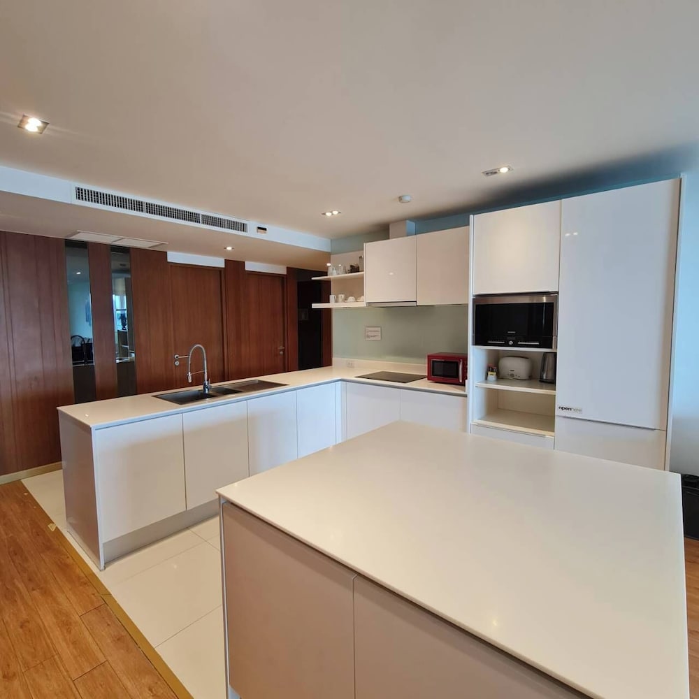 The Privilege Residence 10/72