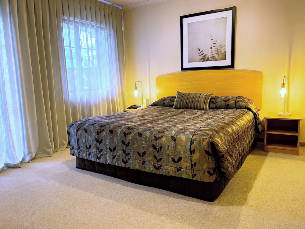 Greenlane Manor Motel 21/57