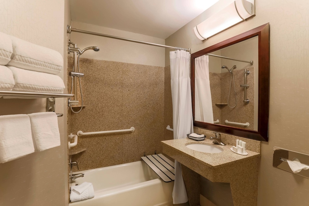 Springhill Suites Phoenix Glendale Sports And Entertainment District 11/36