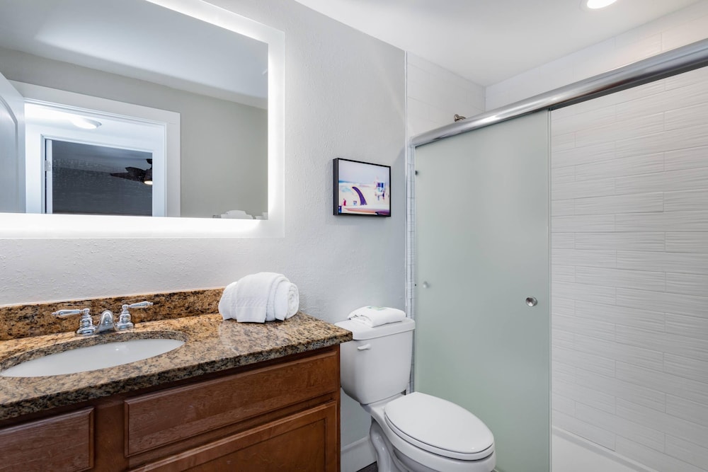 Coconut Palms Beach Resort II 48/50