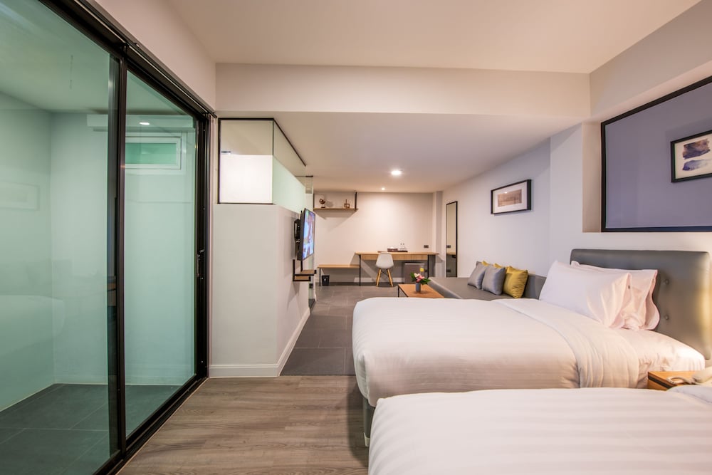 Mayson Place Hotel 8/30