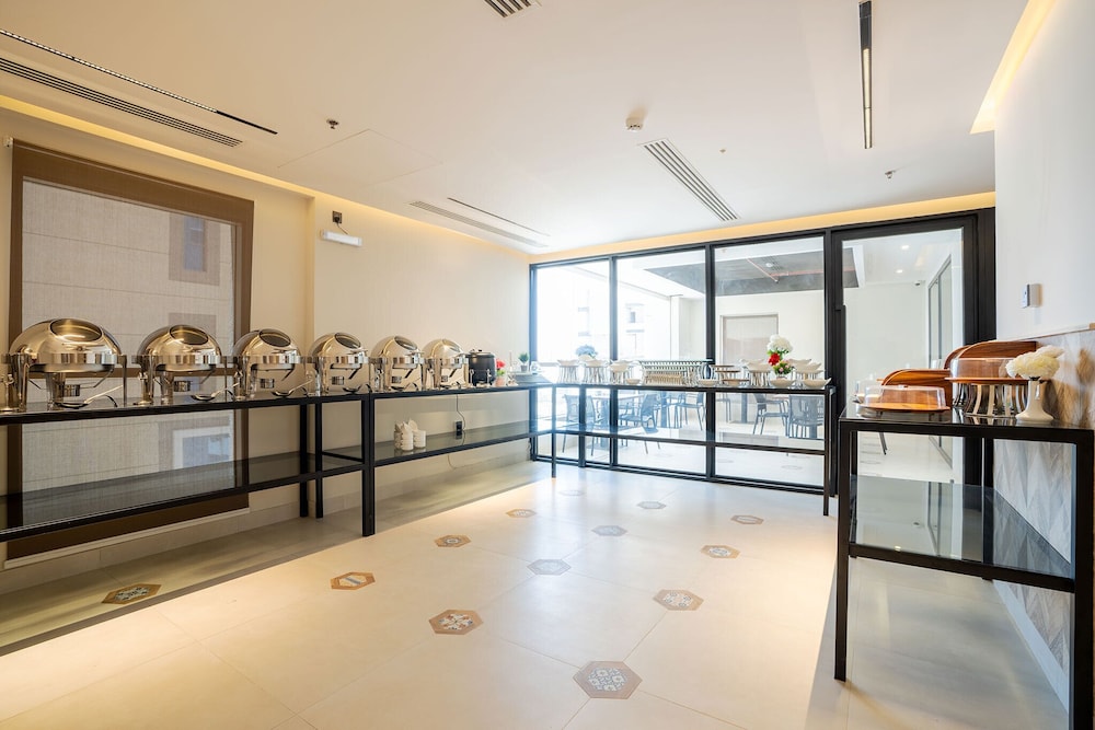 فندق زياره(Visit Hotel) 17/24