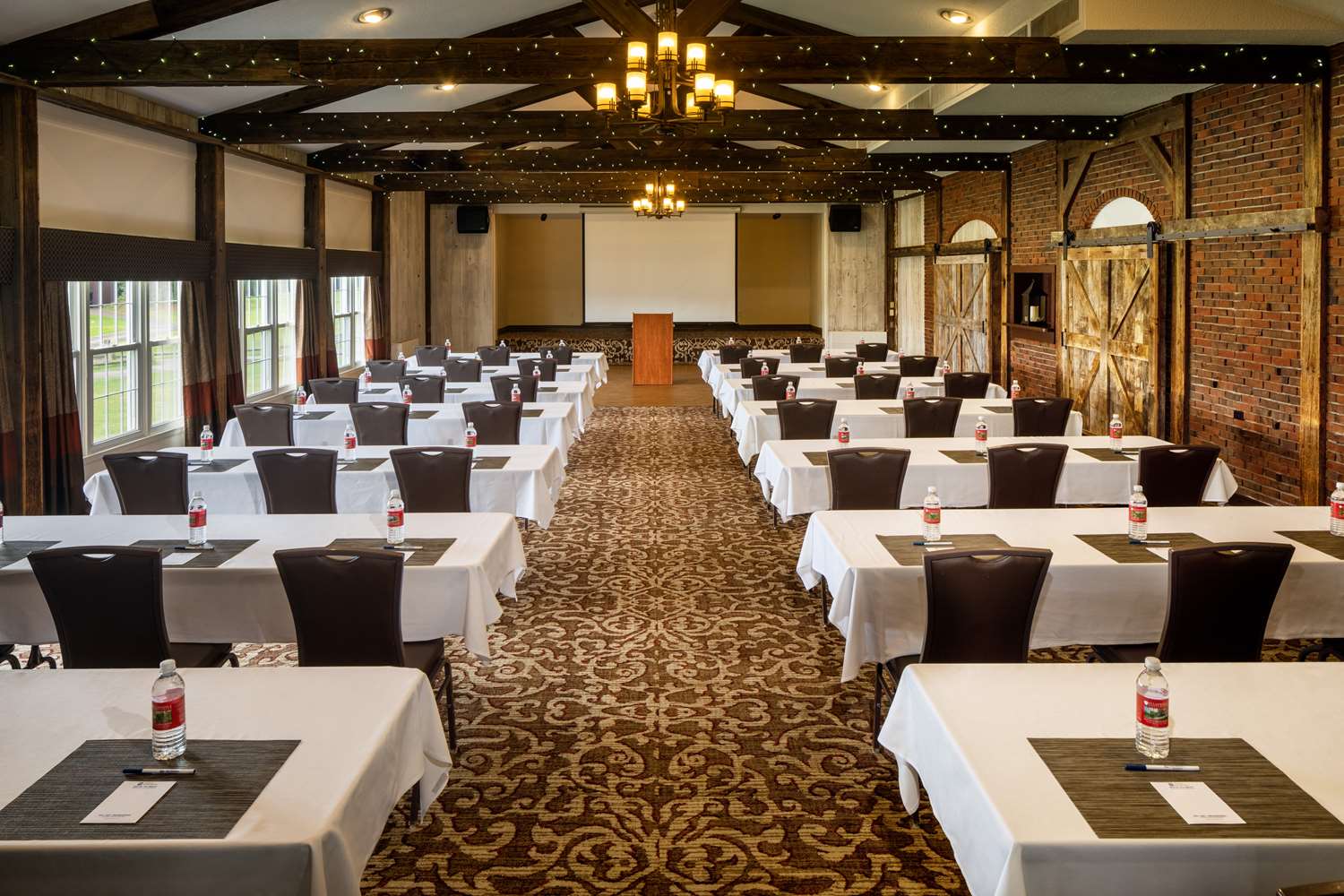 Best Western University Inn 13/16