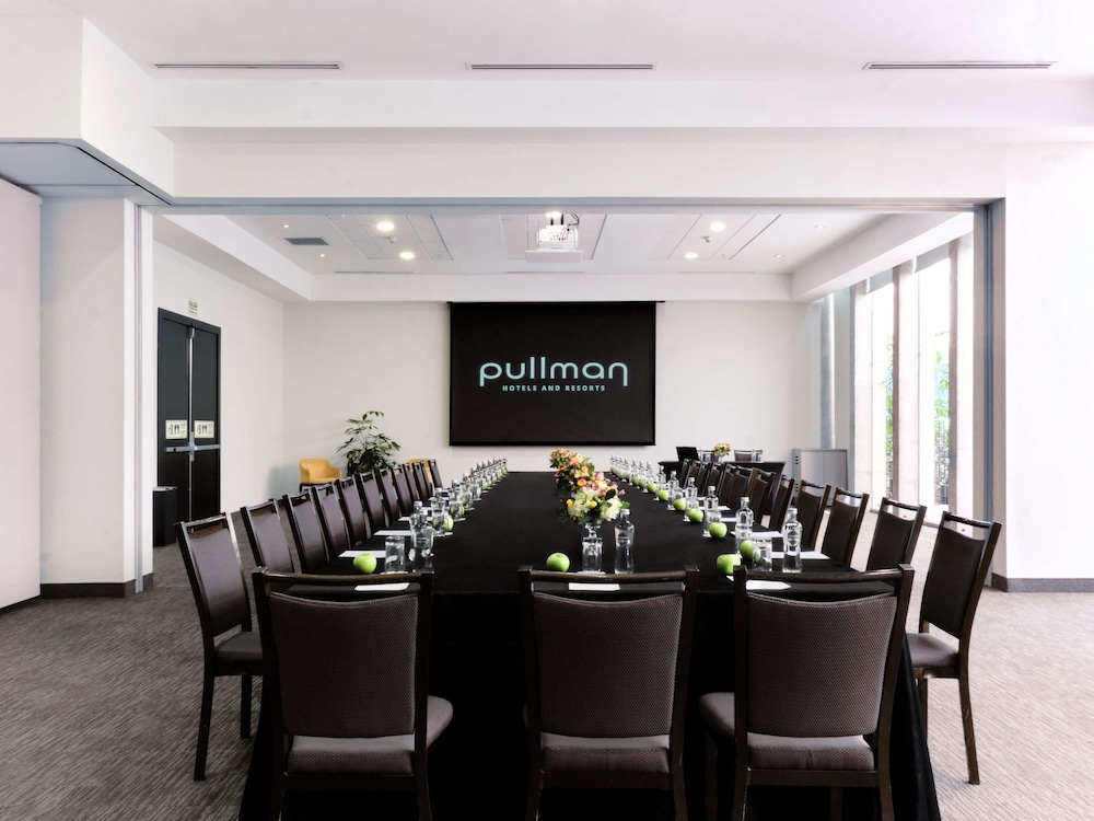 Pullman Lima San Isidro 41/49