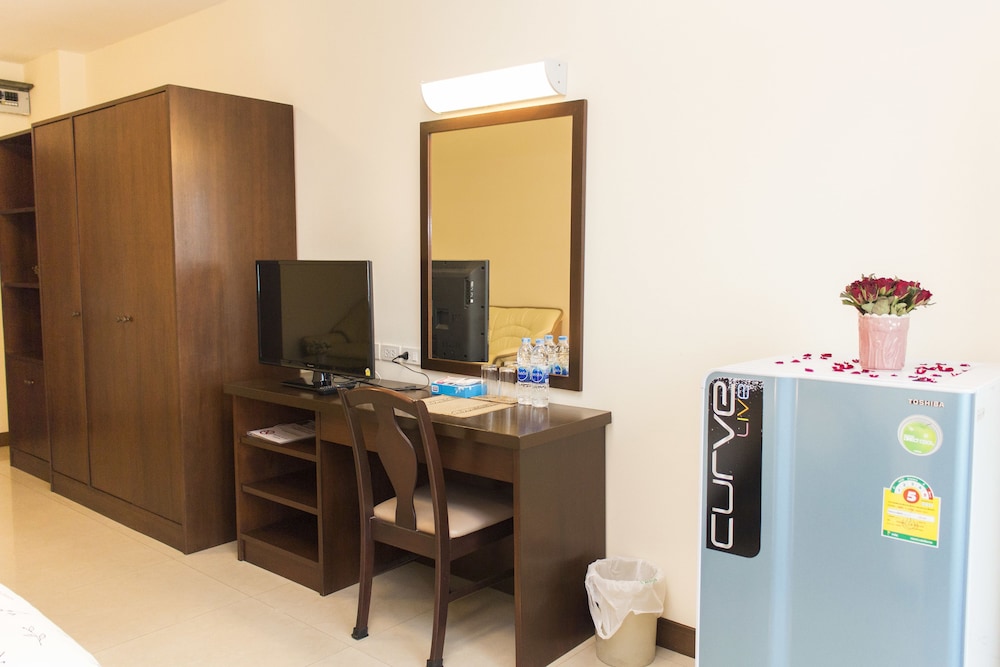 Zen Rooms Sukhumvit 81 38/44