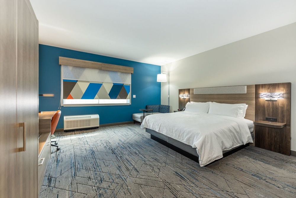 Holiday Inn Express & Suites Charlottesville - Monticello 12/65