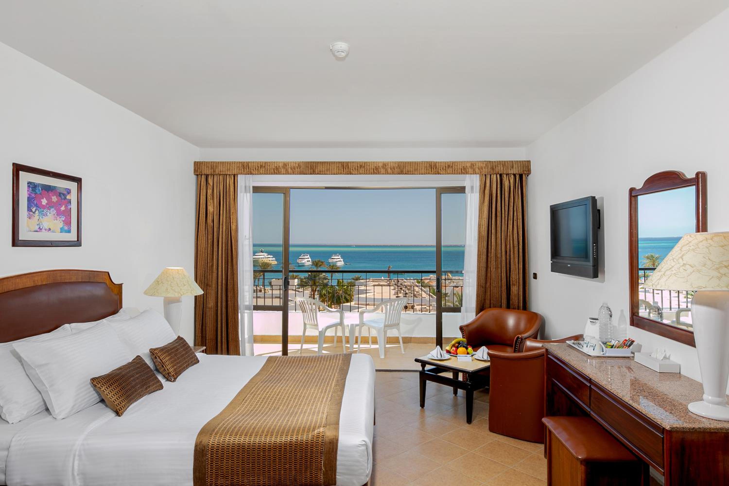 Suite, Lateral Side Sea View, Sofa