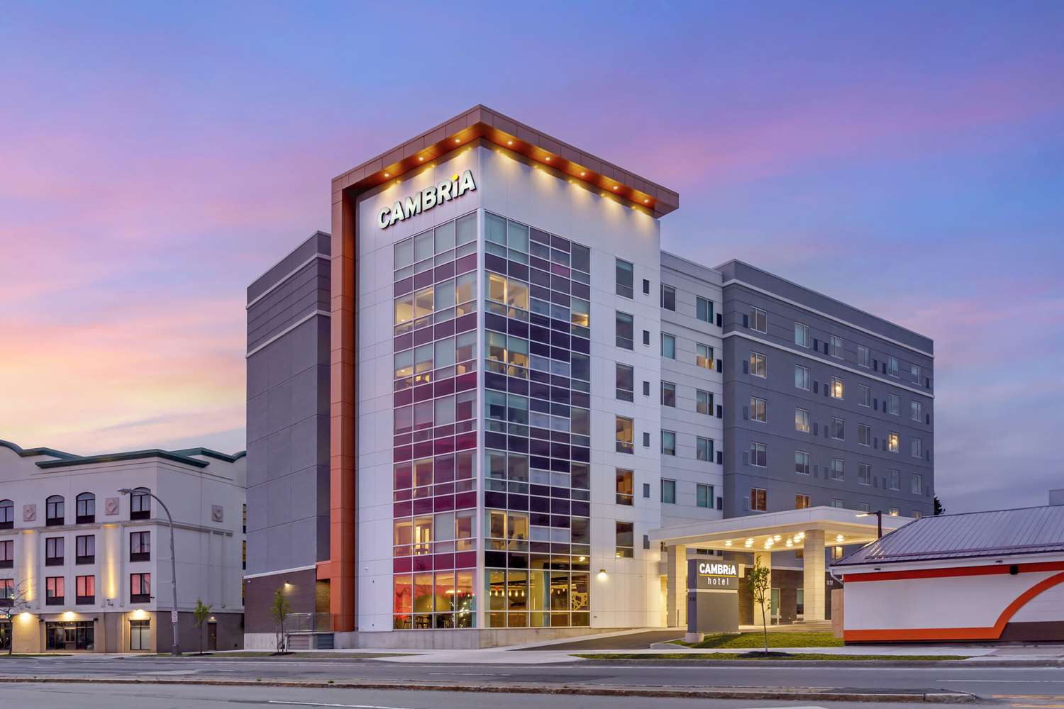Cambria Hotel Niagara Falls 5/23