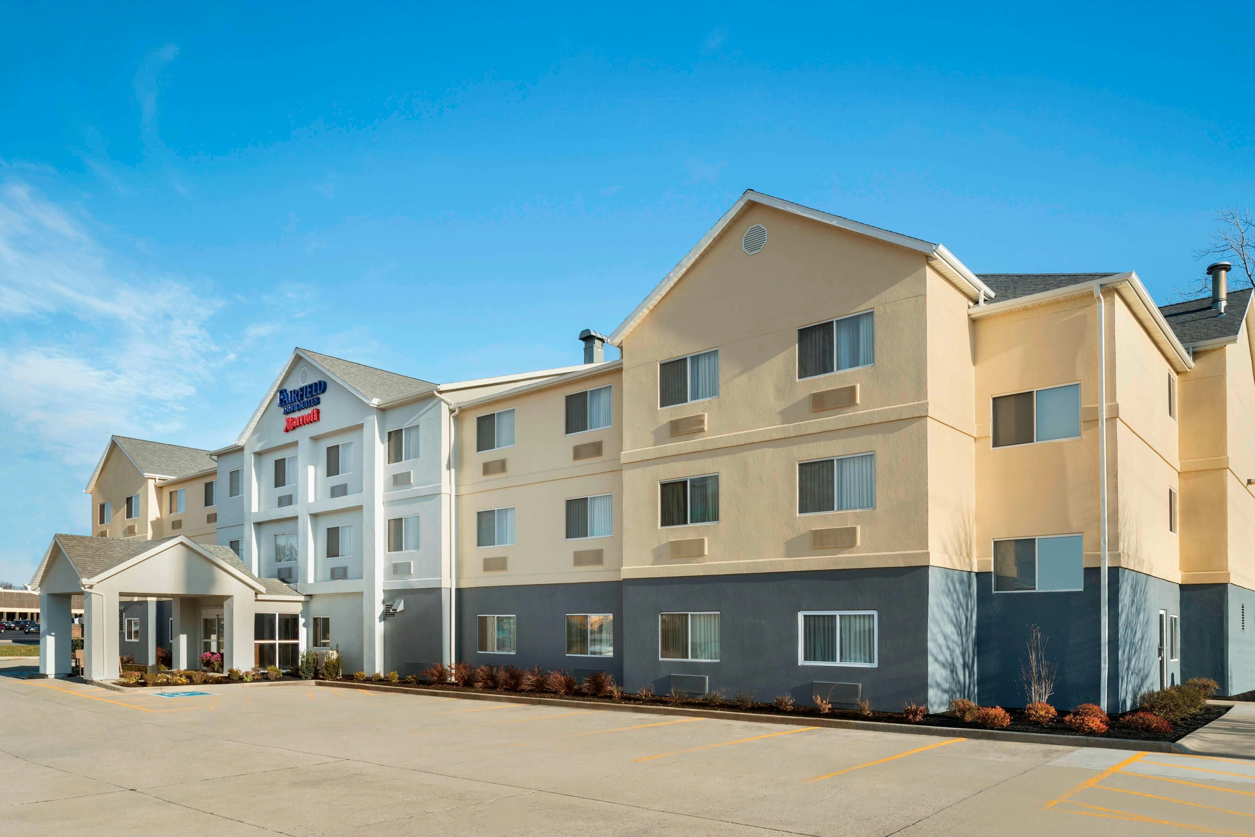 Comfort Inn & Suites Lima Northwest 2/30
