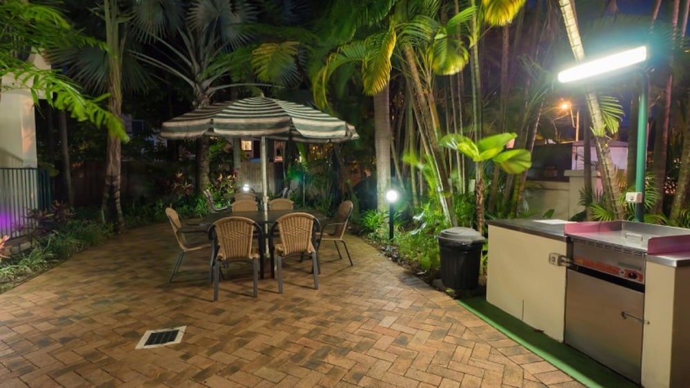 Tropic Towers Apartments 6/29