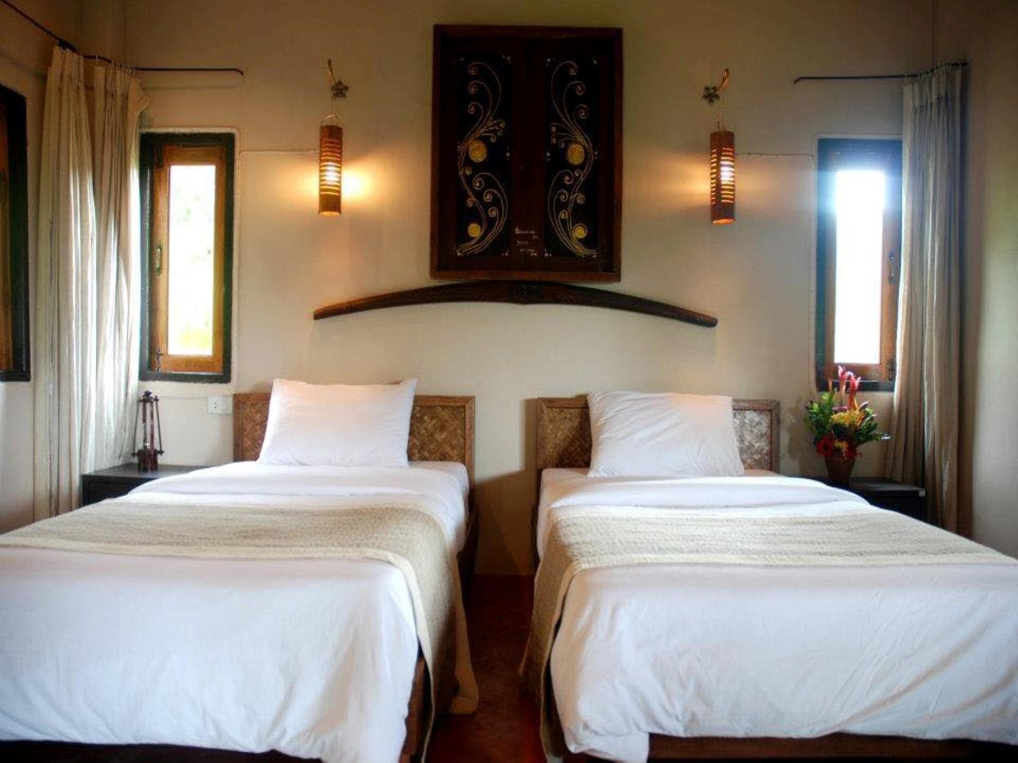 Deluxe, Twin Beds