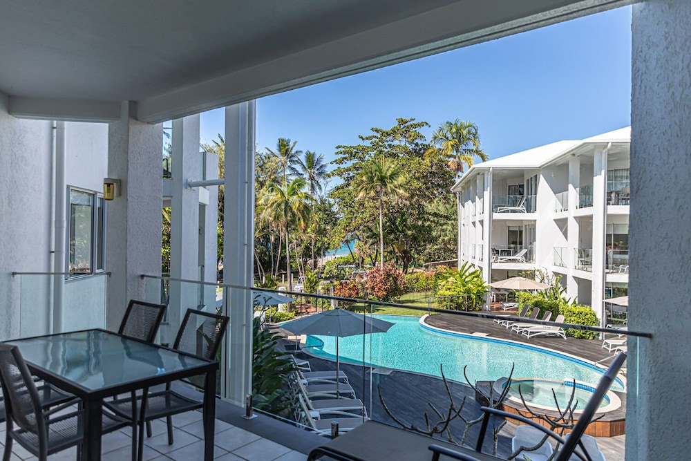 Beaches Port Douglas 29/69