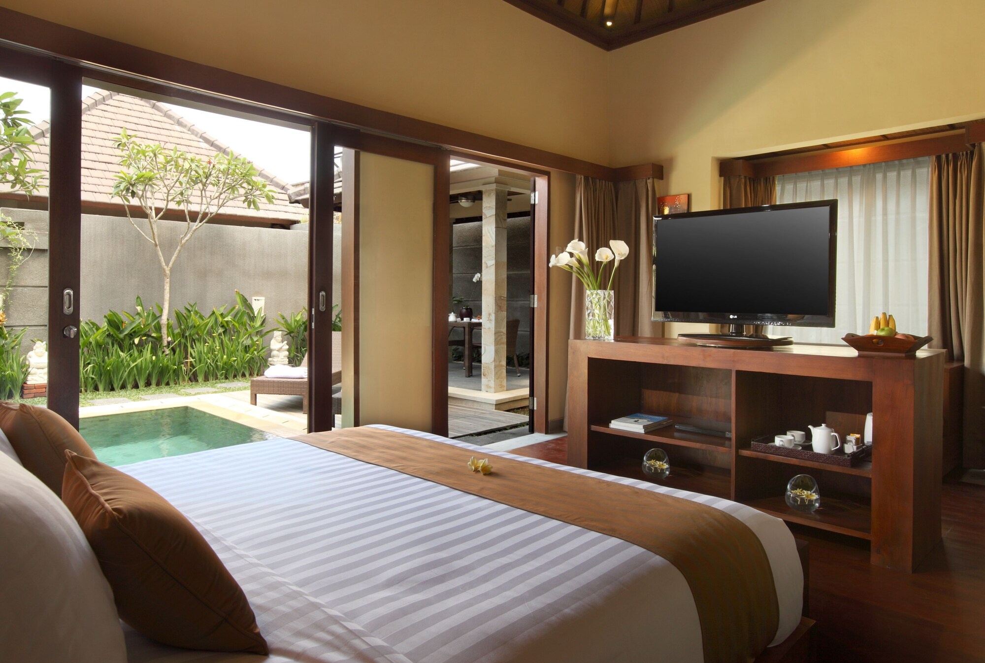 1 Bedroom, Pool, Villa, King Bed, Nyuh Bali Villas 3/3
