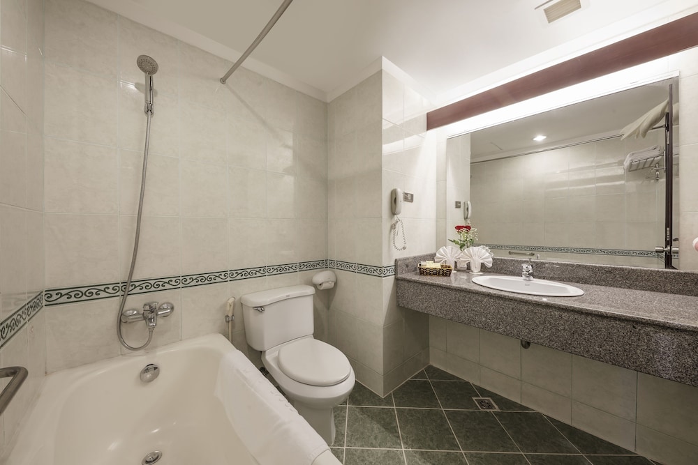 Mithrin Hotel Halong 21/22