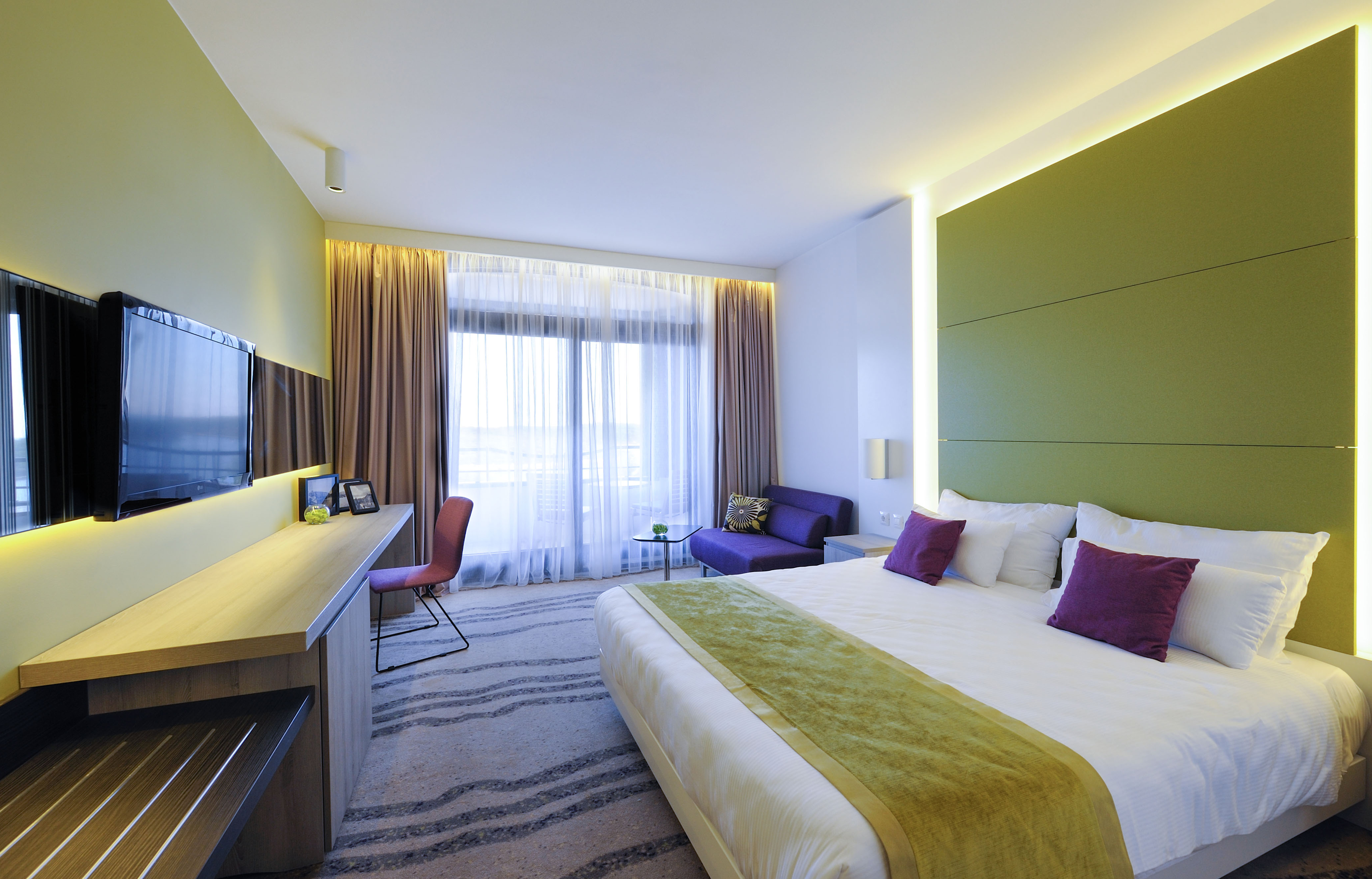 Superior, Double Bed, Garden View