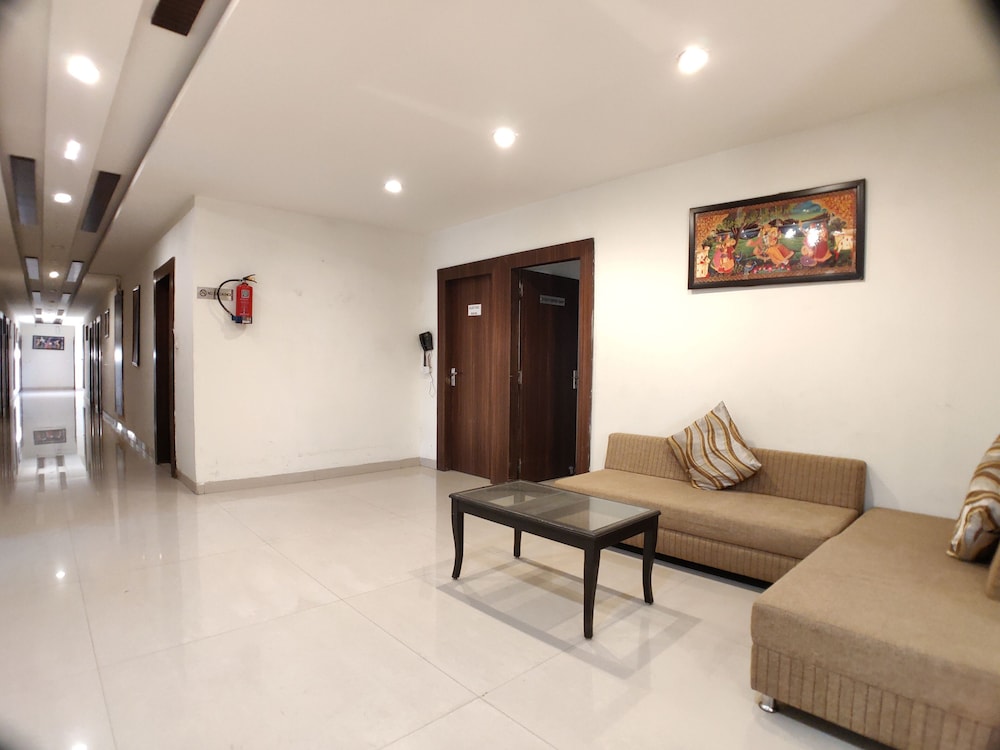 HOTEL SHIV VILAS 13/25