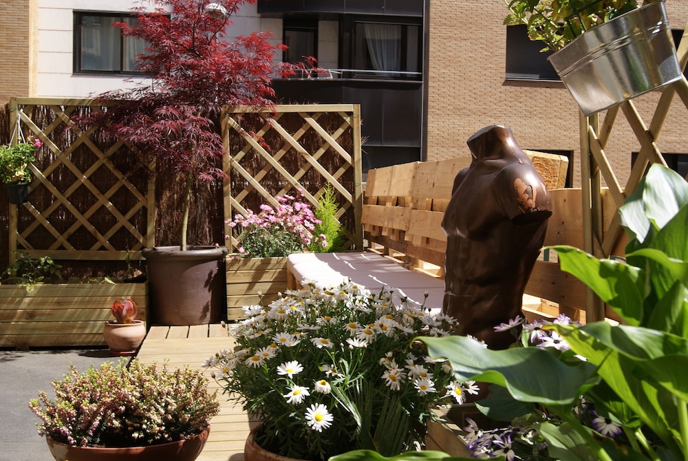 Aloha Hostel 30/33