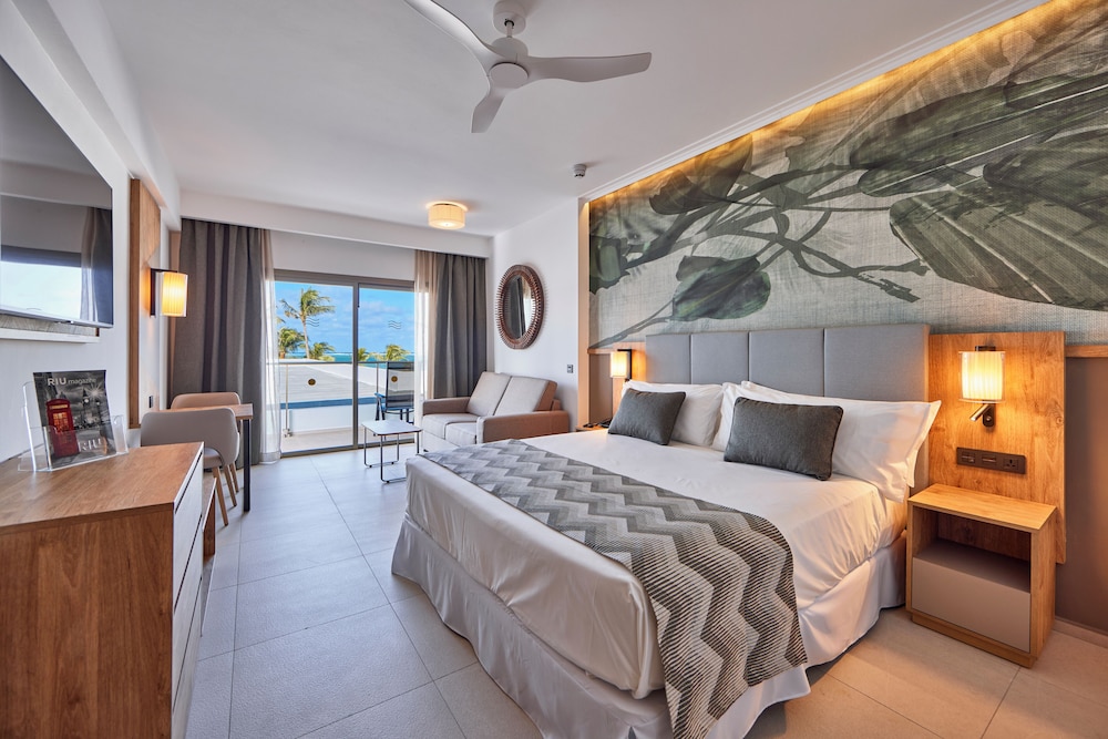 Junior Suite, King Bed