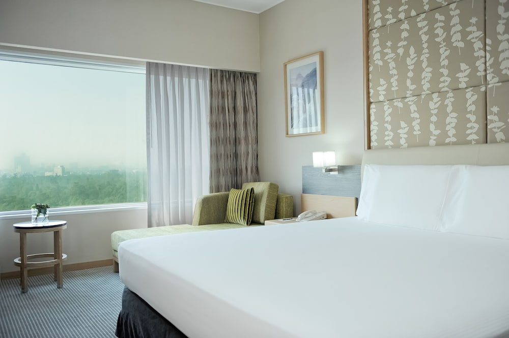 ROOM, KING BED, WITH VIEW