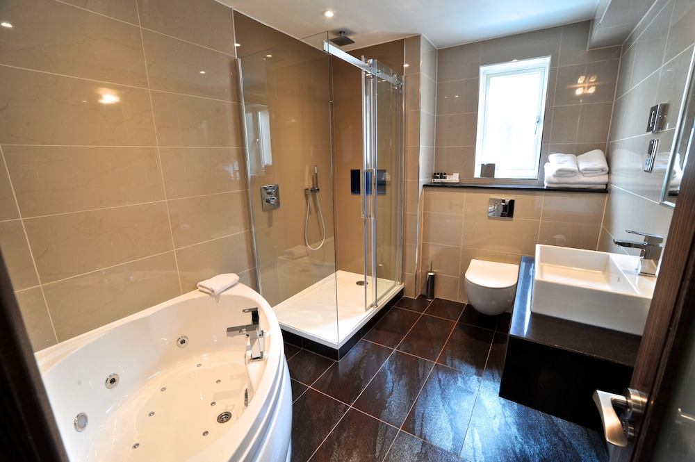 Frensham Pond Country House Hotel Spa 32/54