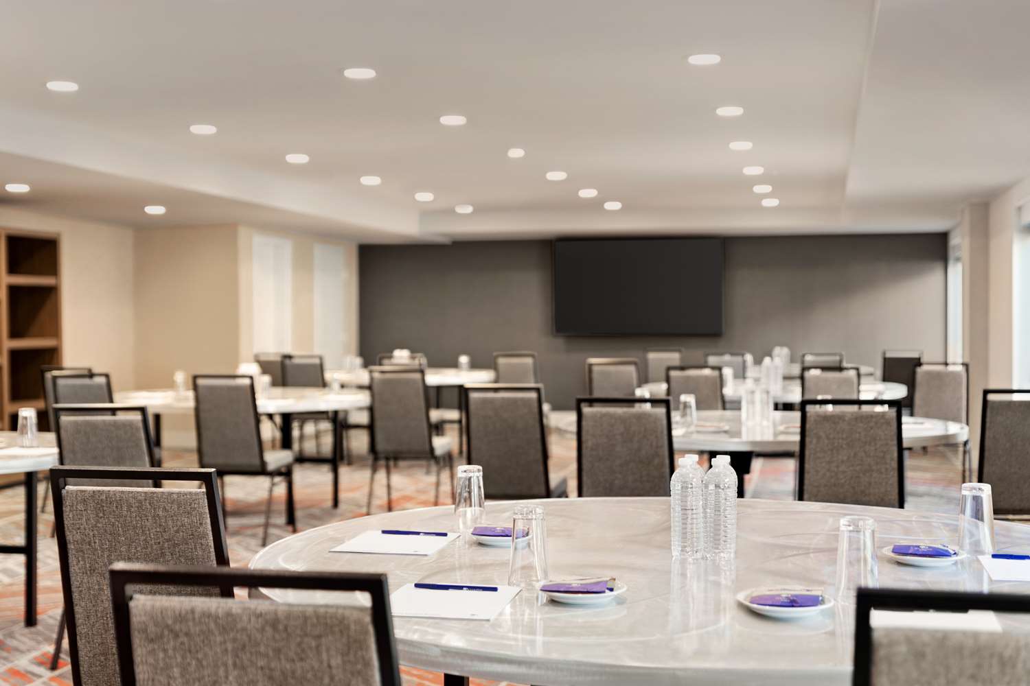 DoubleTree by Hilton Columbus Dublin, OH 27/34