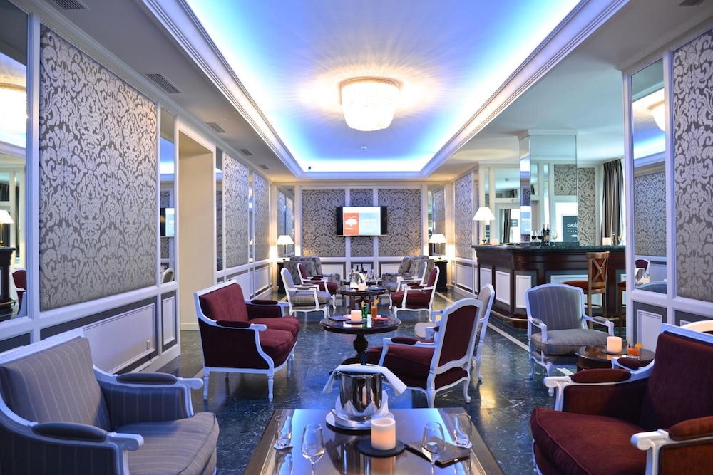 Carlton Lausanne Boutique Hotel 38/47