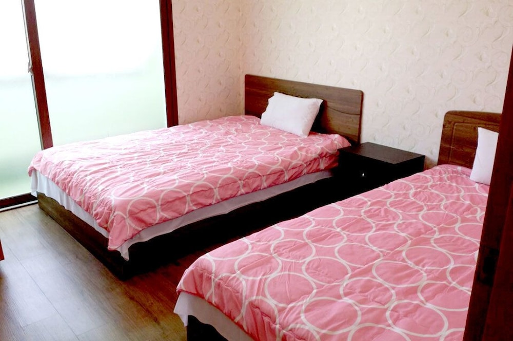 Geomunoreum Hostel 10/50