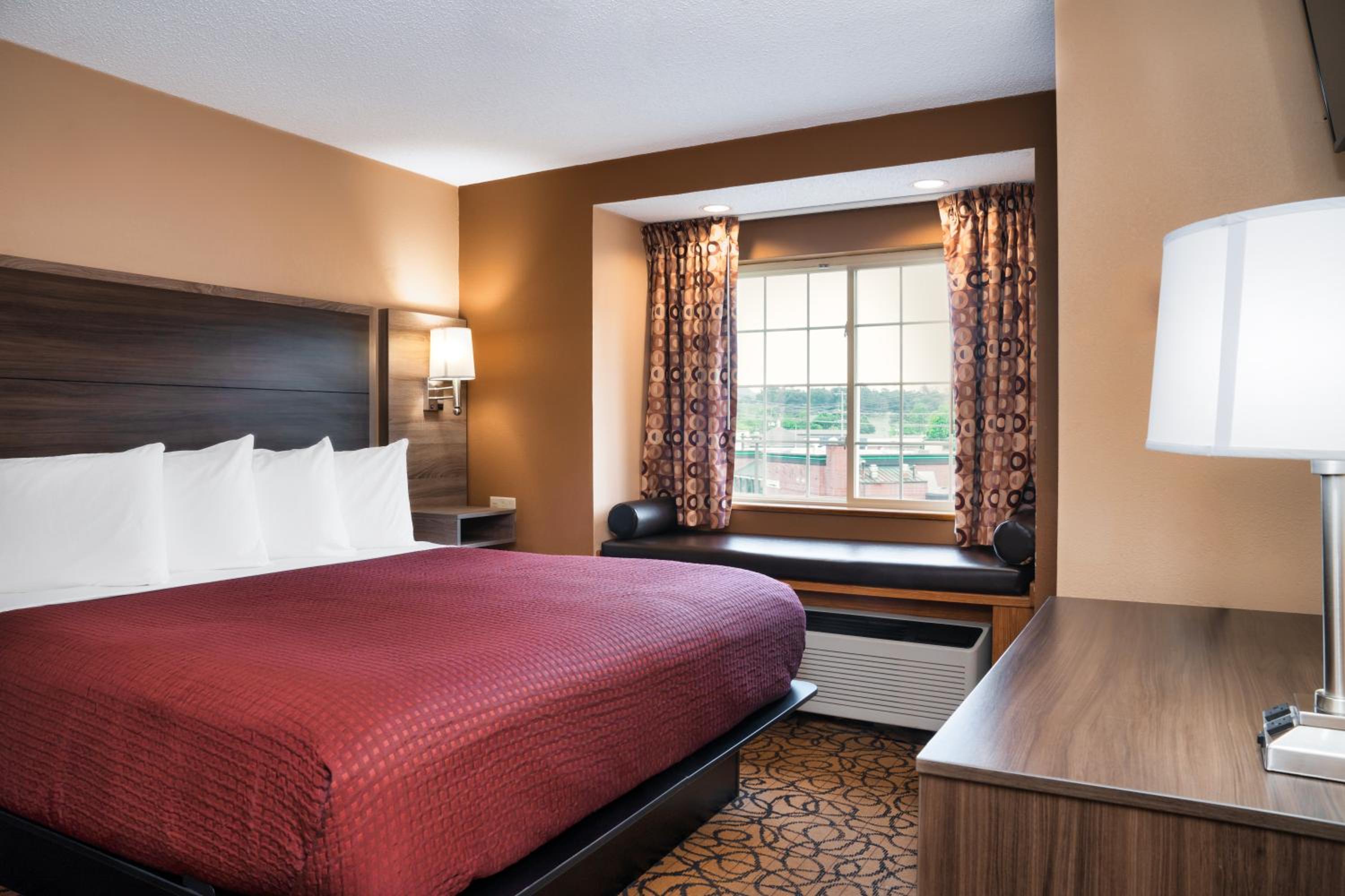 غرفة بسرير كينج، Guest Inn Pigeon Forge 4/10