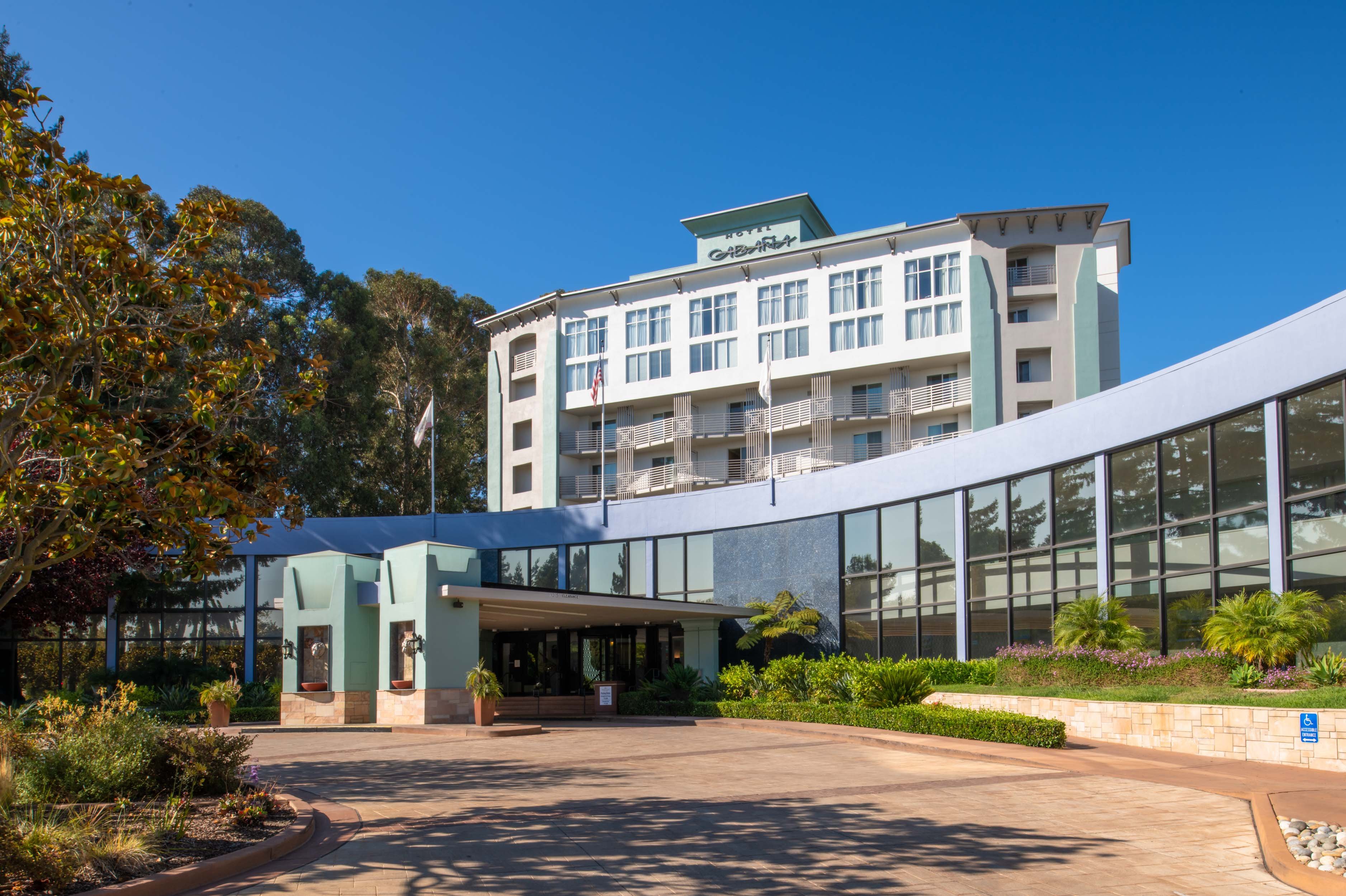 Crowne Plaza Cabana, Palo Alto 8/80