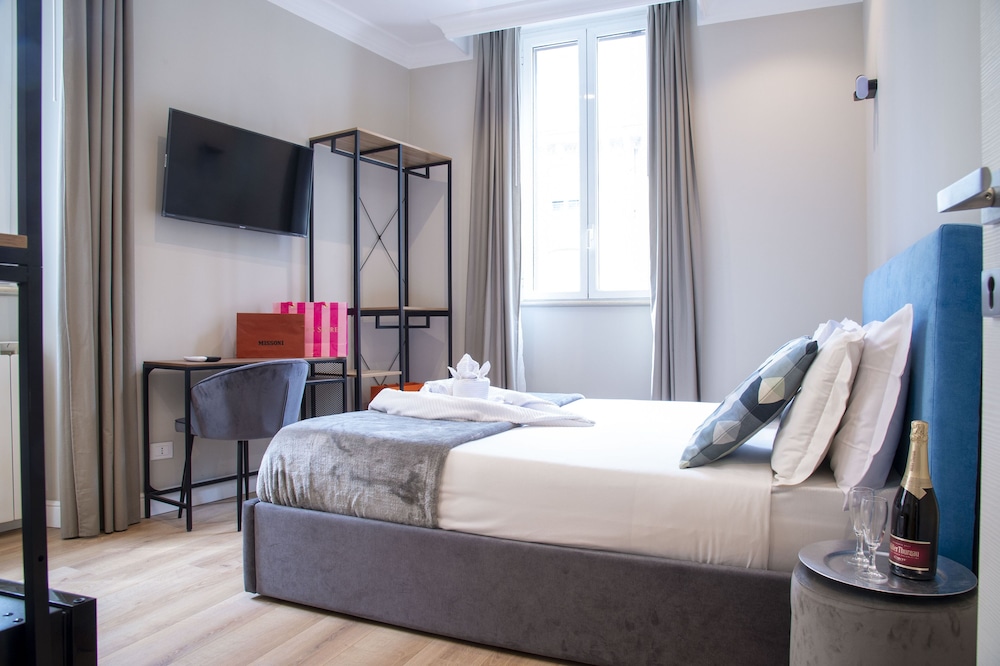 AD Suites Tritone 17/50