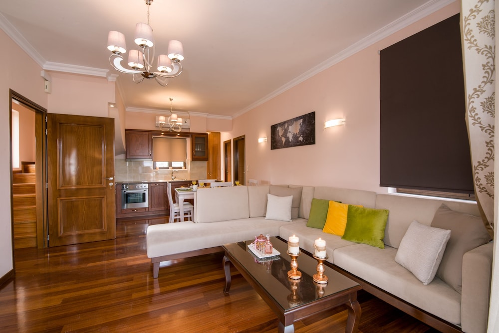 Casa Leone Suites 31/50