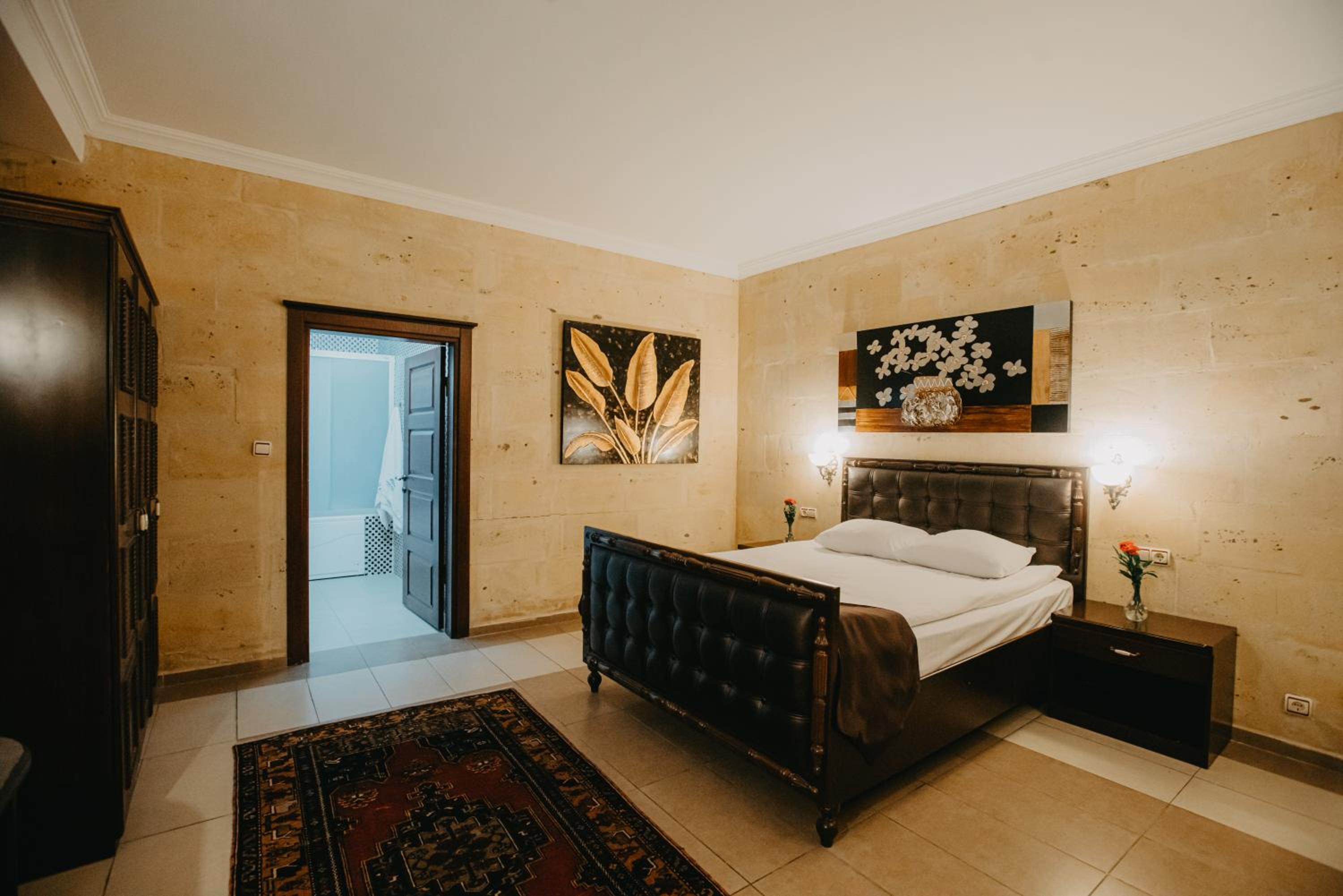 Stone, Deluxe, Family, Suite