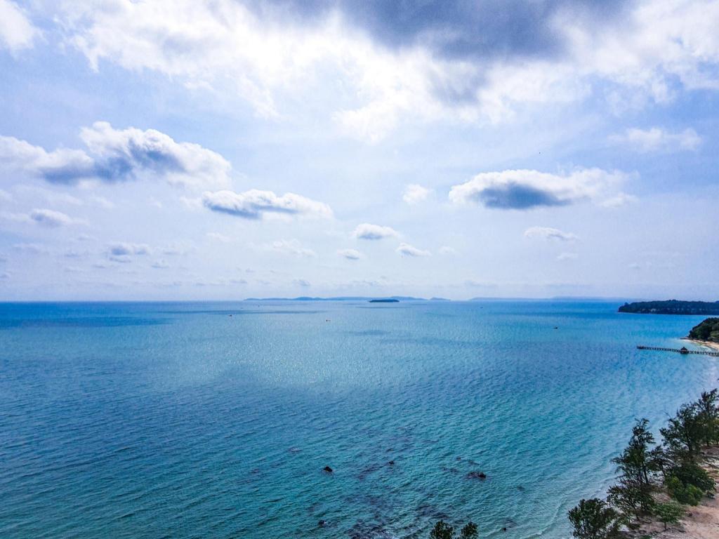 Howard Johnson Plaza by Wyndham Blue Bay Sihanoukville 35/48