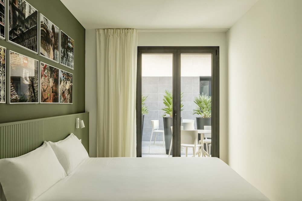 Europa Apartment 33/50