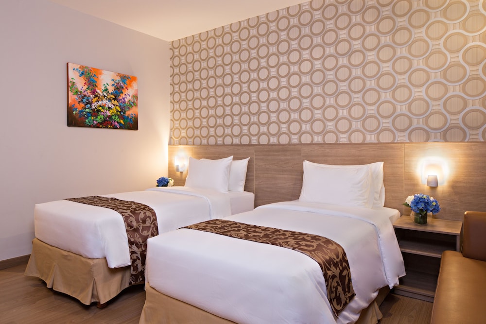 AYAKA SUITES 25/70